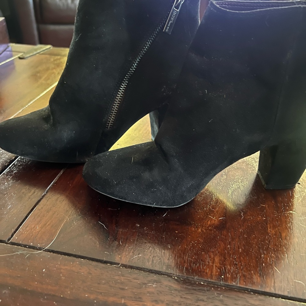 Side zip BCBG booties